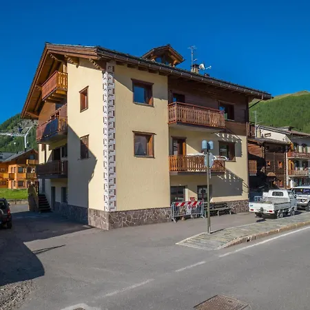 & Myholidaylivigno アパート リヴィーニョ