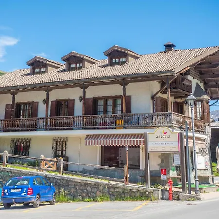 & Myholidaylivigno *